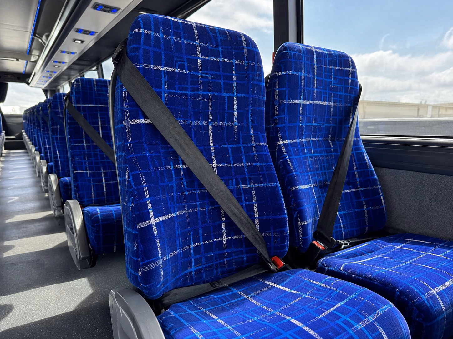 birmingham employee charter bus rentals in birmingham