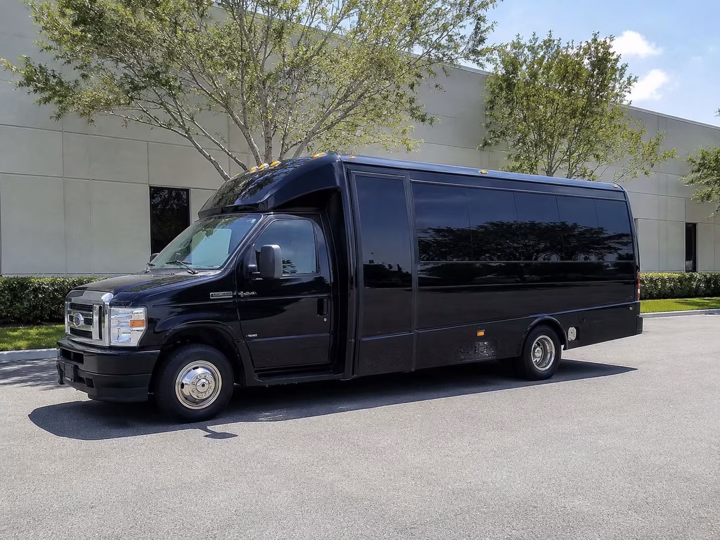 chattanooga stress free employee shuttle bus rentals in chattanooga
