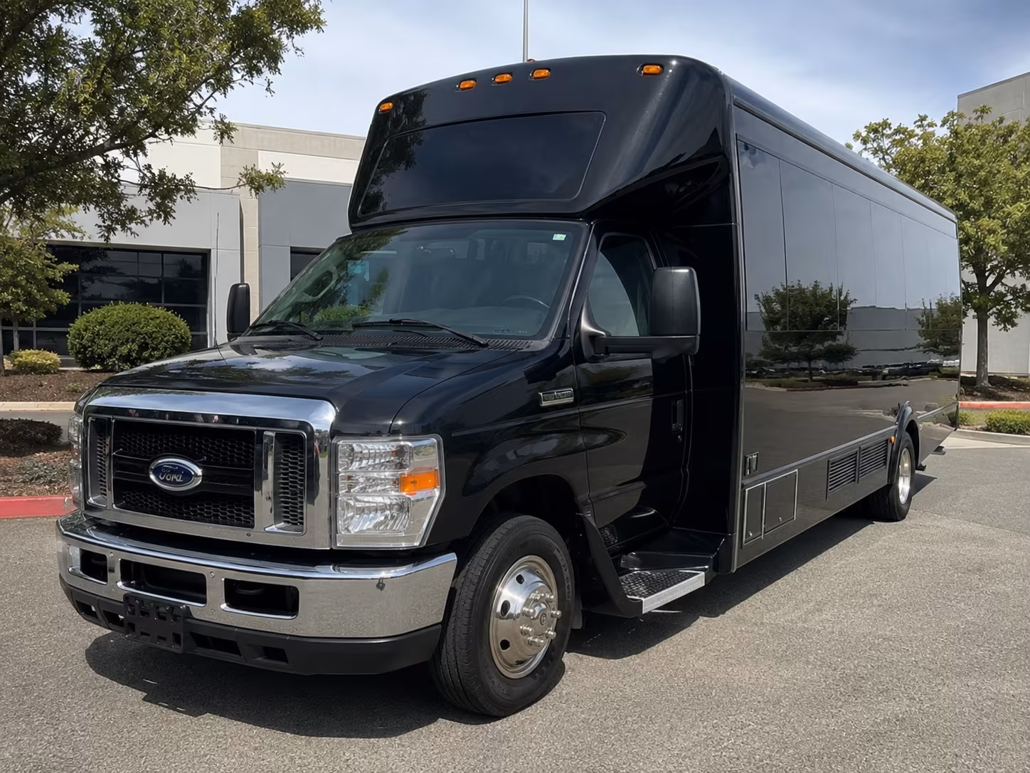 jackson bus rentals