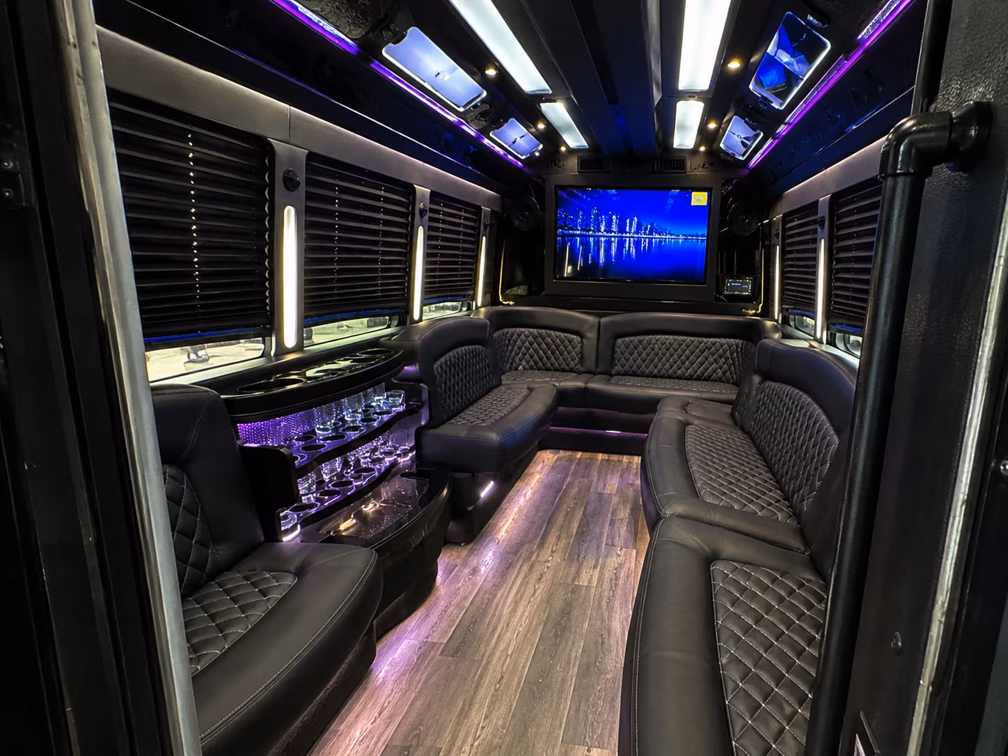 party bus transportation for tuscaloosa area proms