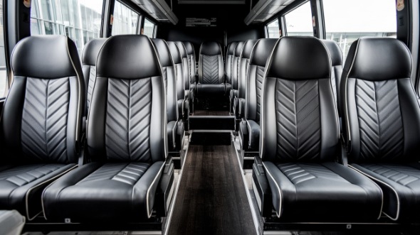 15 passenger minibus rental columbus